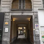 Daire Alessia's Flat - Sarpi 3 Milano